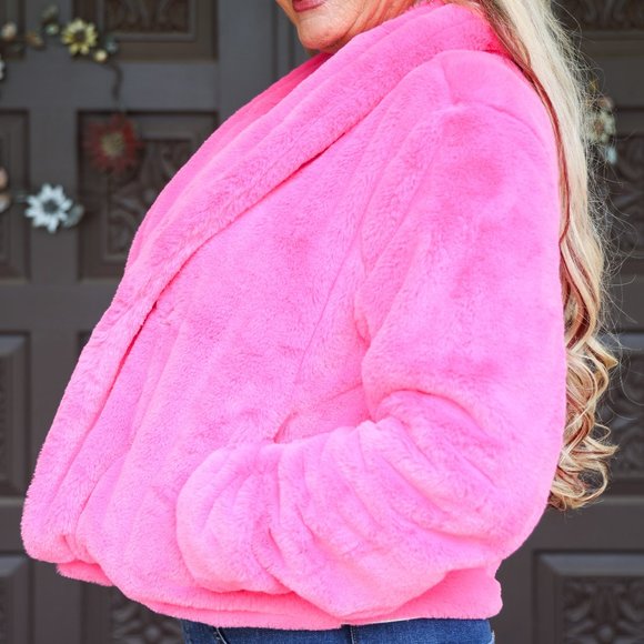 NWT Dolce Cabo Hot Pink Faux Fur Shawl Collar Jacket - Picture 5 of 6